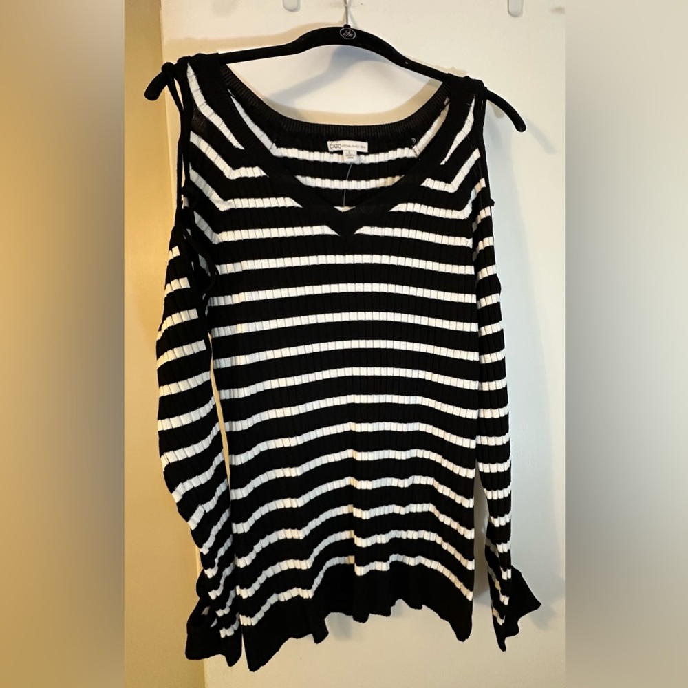 Cato Black and White V-Neck Sweater